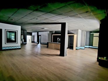 Local comercial en venda a La Salud - La Salle