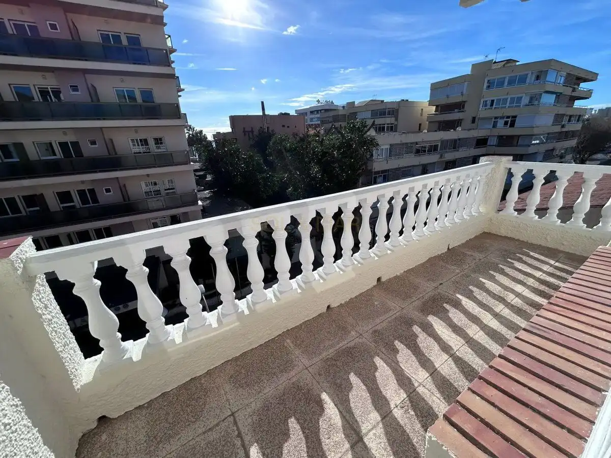 Vivienda con piscina en venta en Los Nidos, imagen 3