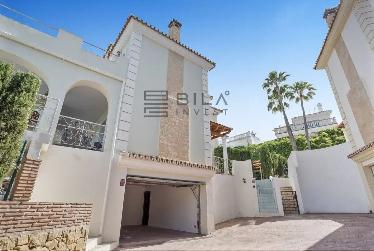 Chalet con piscina en venta en Cerros del Aguila, imagen 47