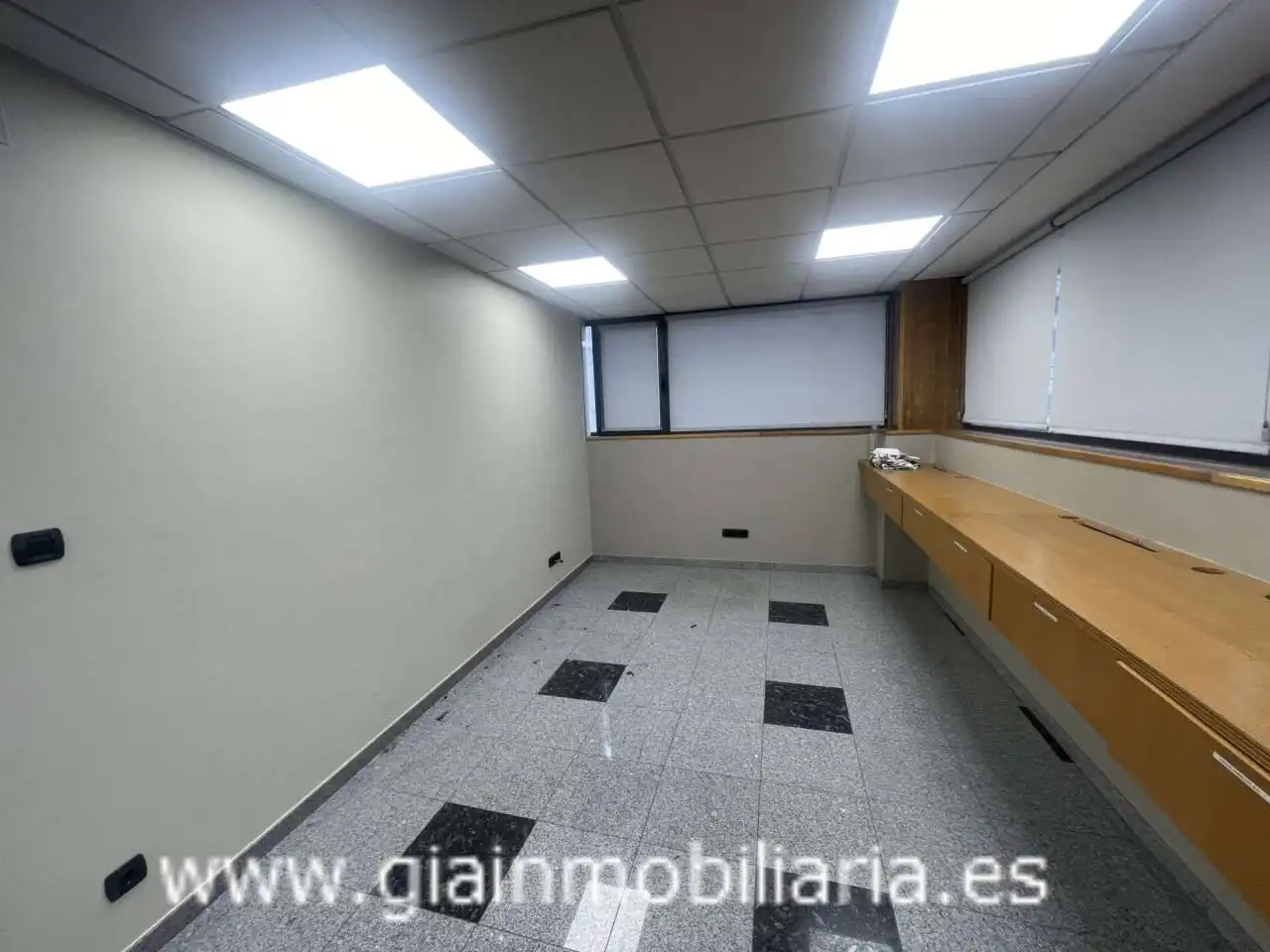 Local comercial en venta en Calle Paz Varela, imagen 24