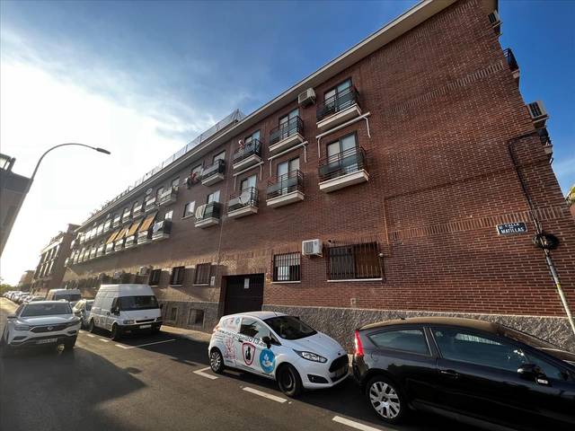 Garaje en Venta en Calle de la Sierra de Bobia en Casco Histórico de Vallecas