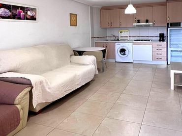 Apartamento en venta en Calle SUECIA 19