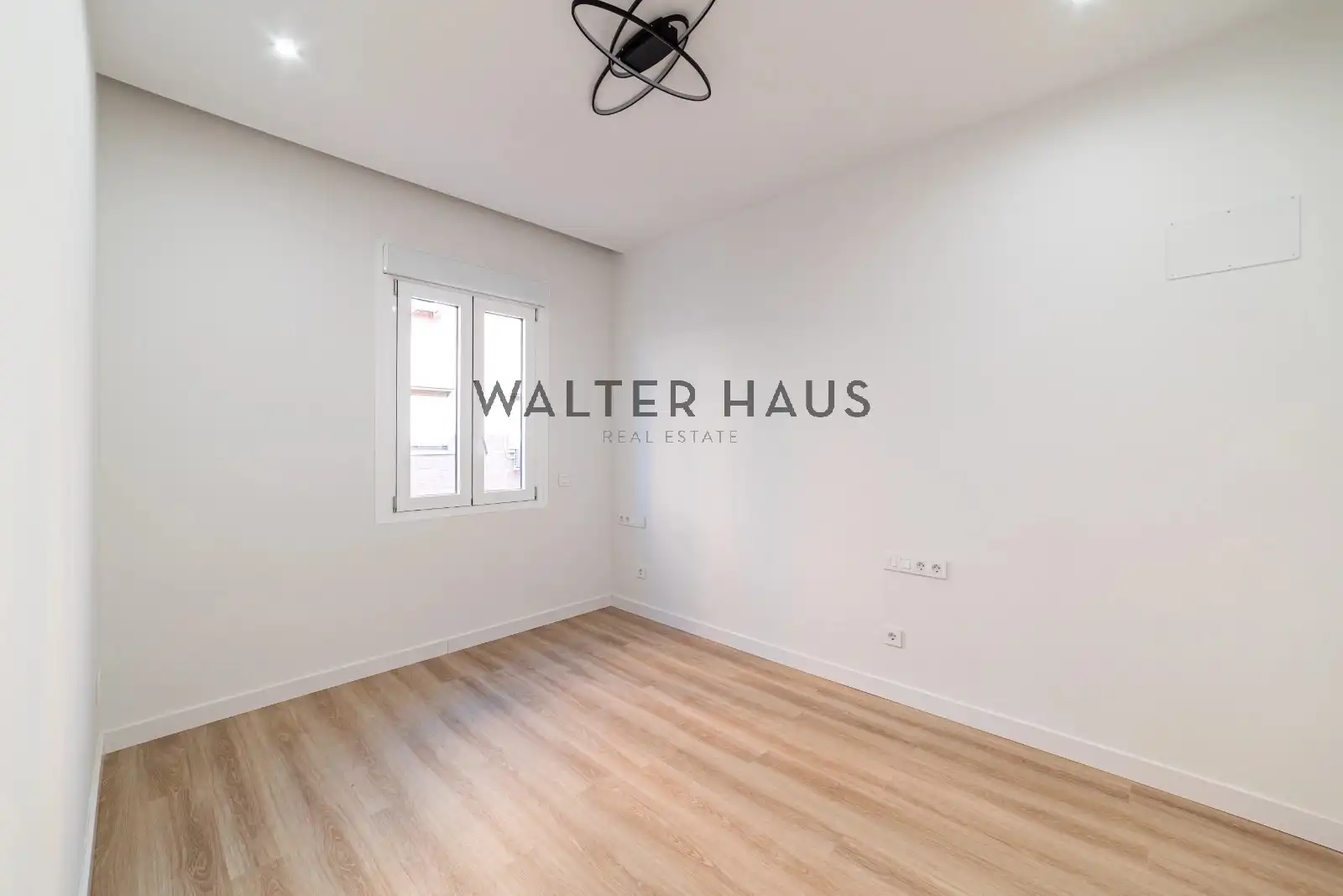Flat for rent in Madrid  with Air Conditioner, Heating and Storage room