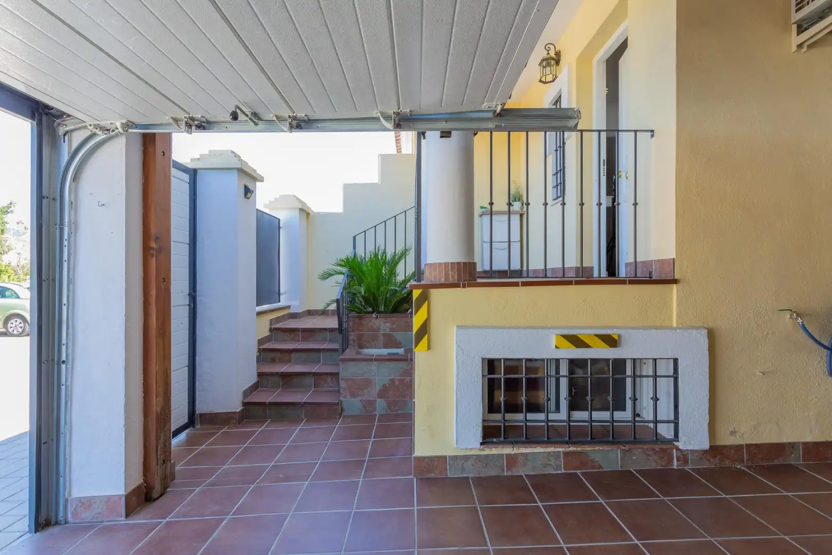 Casa adosada en venda en Alhendín amb Moblat i Piscina comunitària