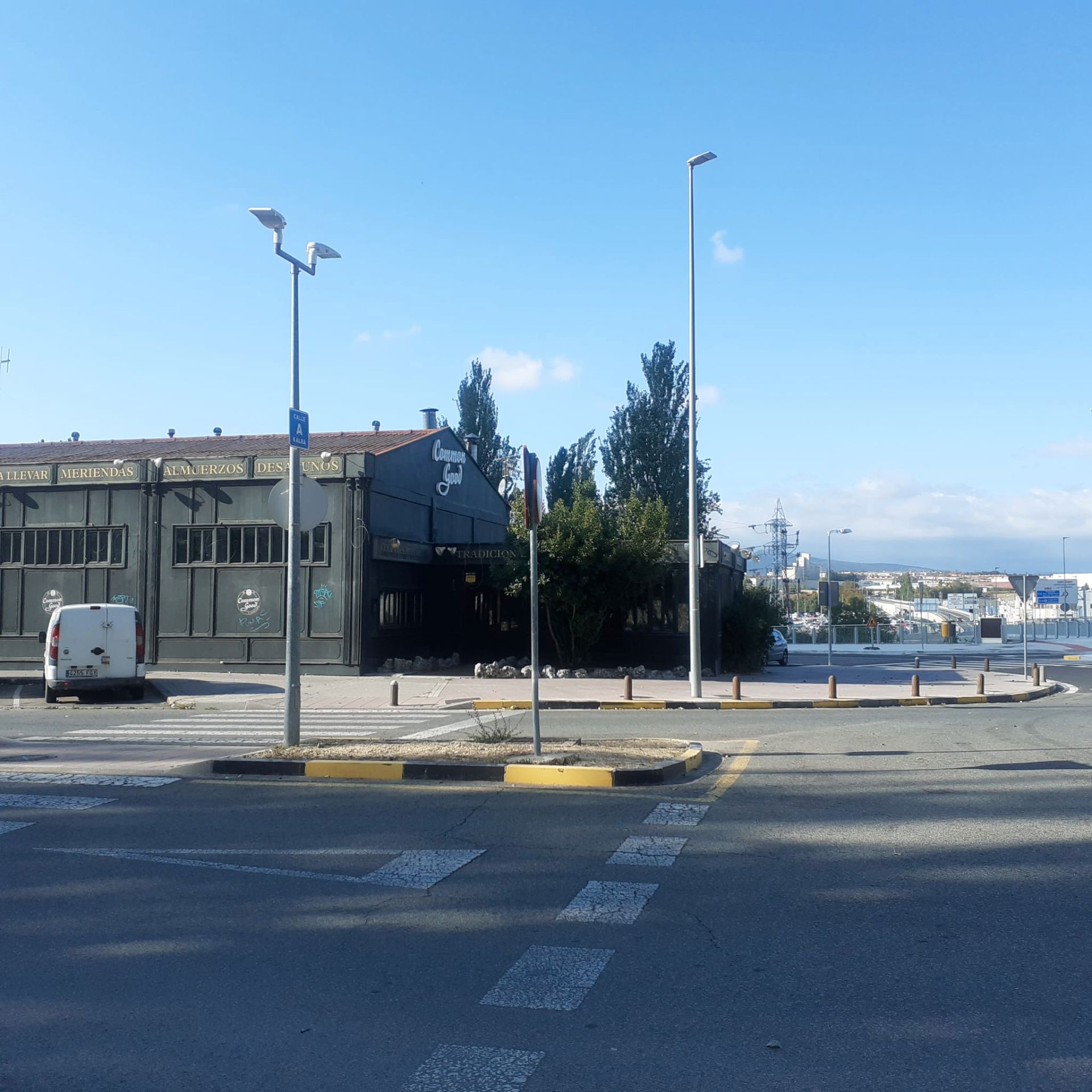 Fabrikhallen zum verkauf in Barañáin / Barañain