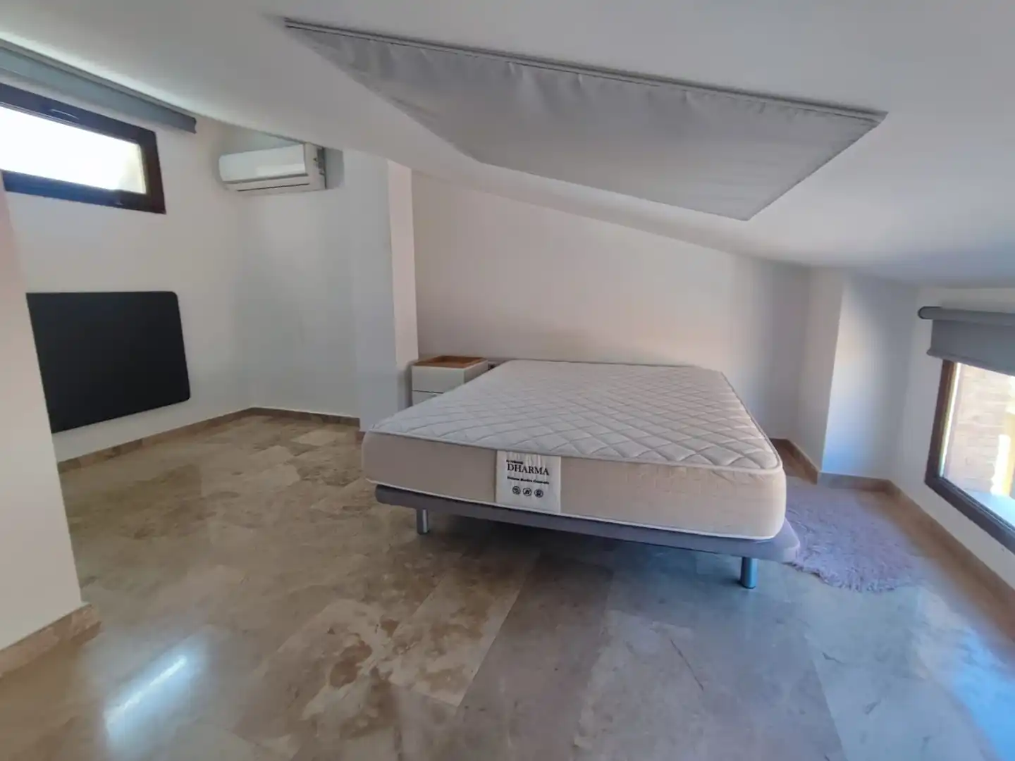 Habitación de Edificio en venta en Murcia