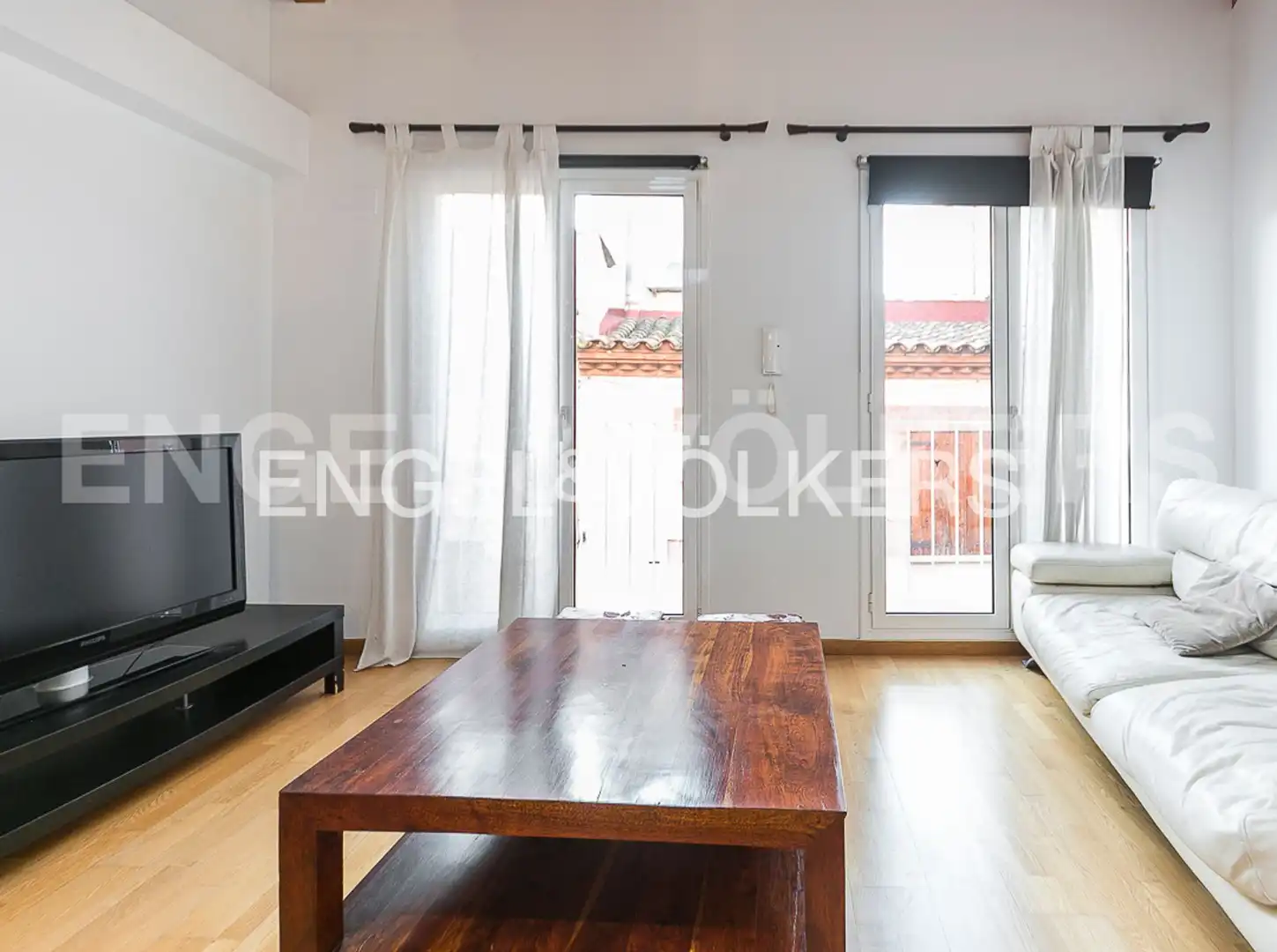Sala d'estar de Dúplex en venda en Sant Cugat del Vallès amb Aire condicionat, Calefacció i Parquet
