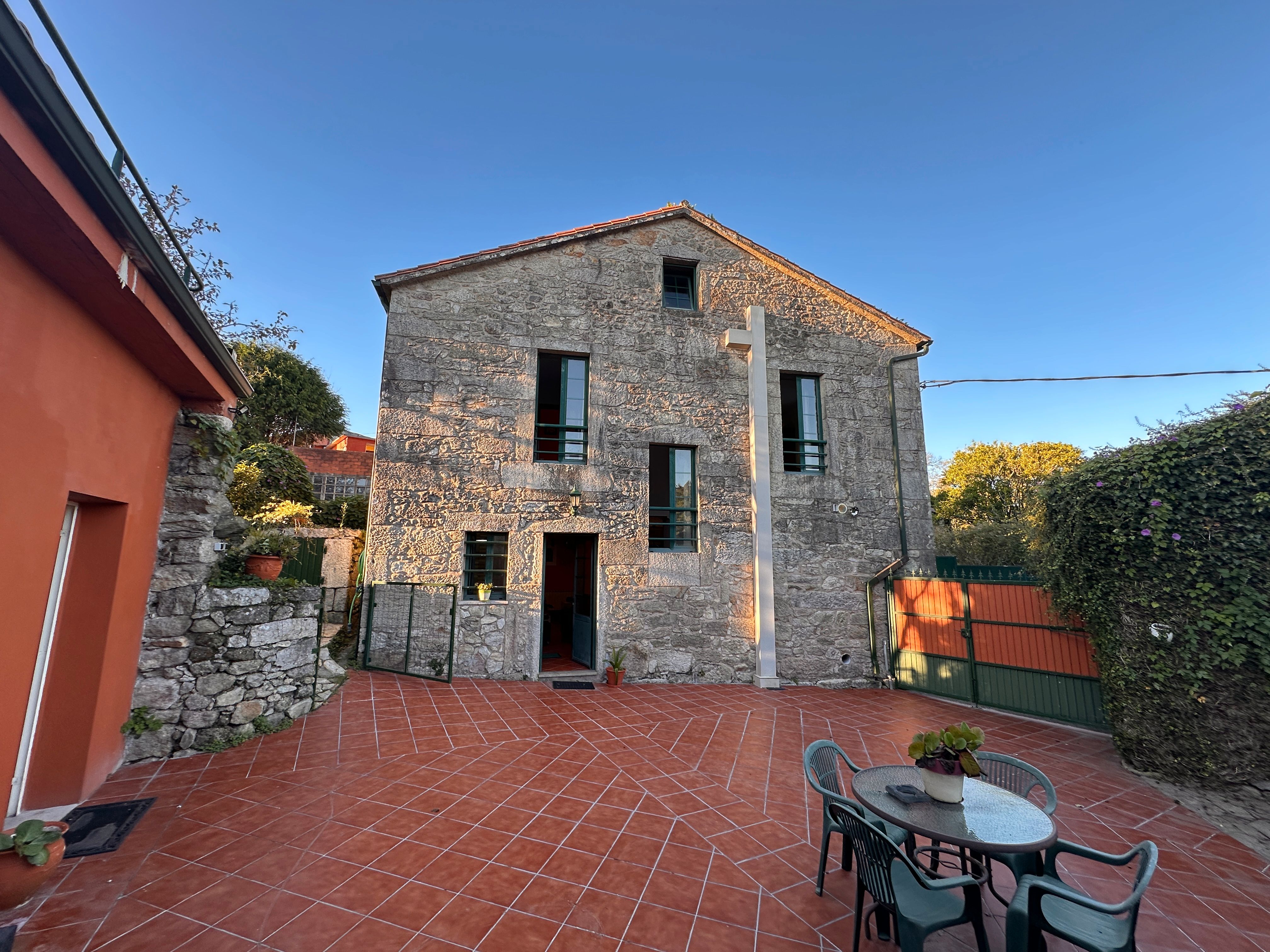 Vista exterior de Finca rústica en venta en Outes con Calefacción