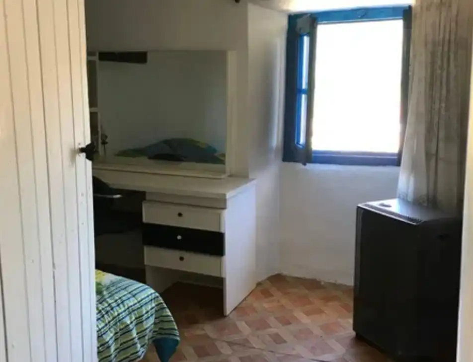 Dormitori de Finca rústica en venda en Miraveche amb Jardí privat i Moblat