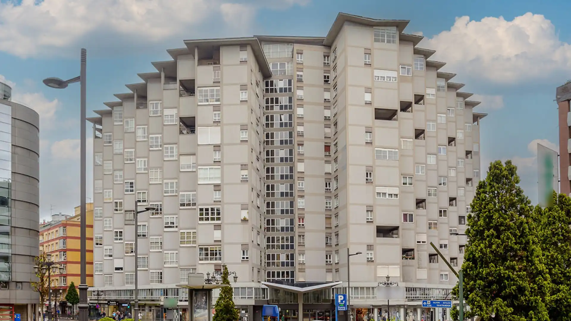 Vista exterior de Oficina en venta en Oviedo 