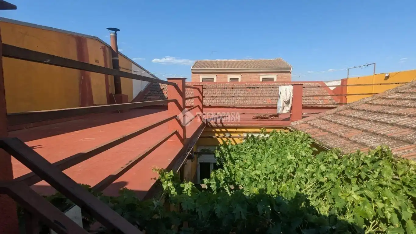 Terrassa de Casa adosada en venda en La Carolina amb Jardí privat