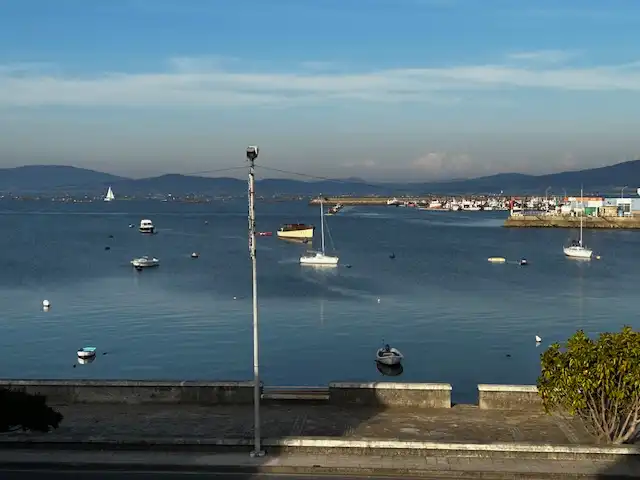 Vista exterior de Casa adosada en venda en A Illa de Arousa  amb Terrassa, Traster i Balcó