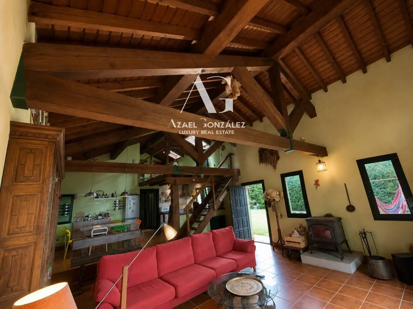 Sala d'estar de Casa o xalet en venda en Entrambasaguas amb Calefacció, Jardí privat i Traster