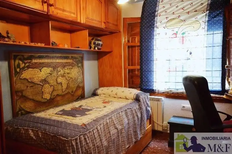 Habitación de Piso en venta en Palma del Río con Aire acondicionado, Trastero y Amueblado
