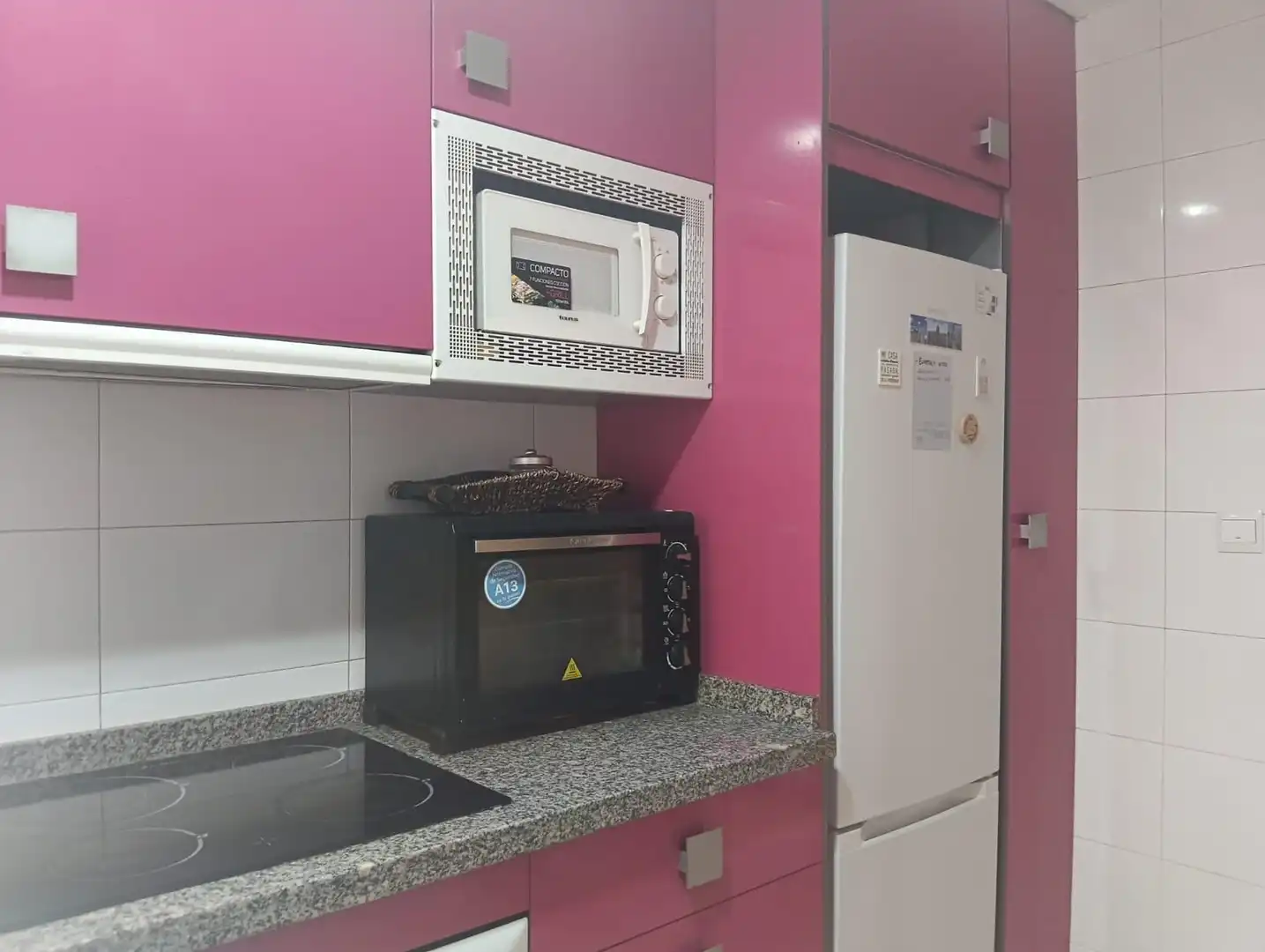 Cuina de Pis de lloguer en Granada amb Terrassa i Moblat