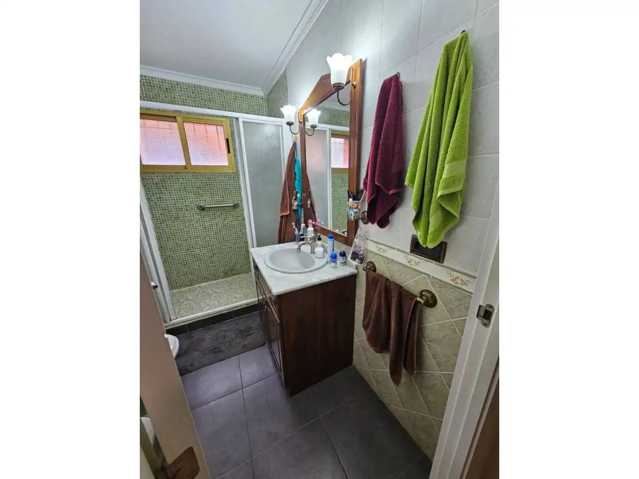 Bany de Casa o xalet en venda en Alicante / Alacant amb Aire condicionat, Calefacció i Jardí privat