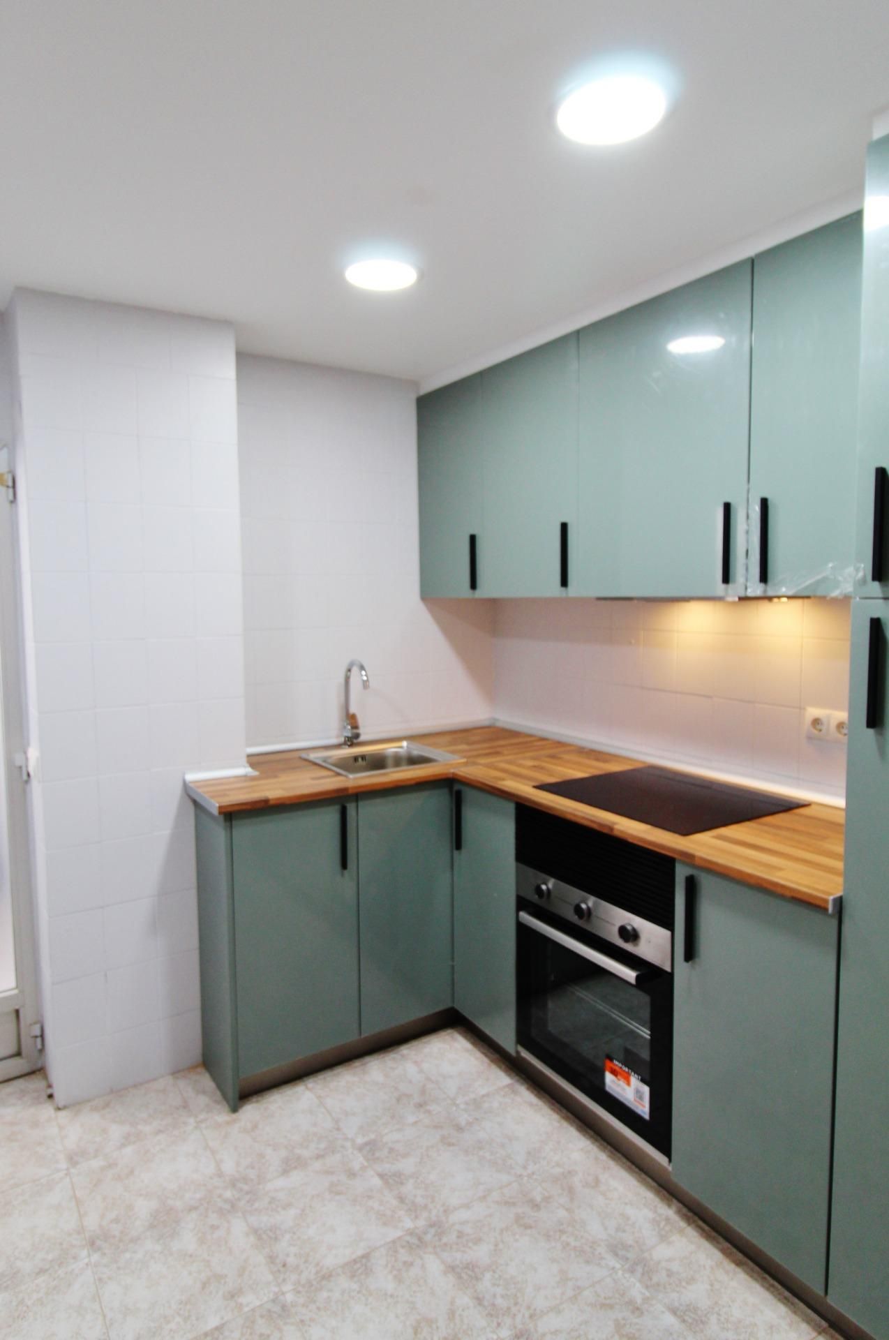 Kitchen of Flat for sale in Burjassot  with Terrace and Balcony