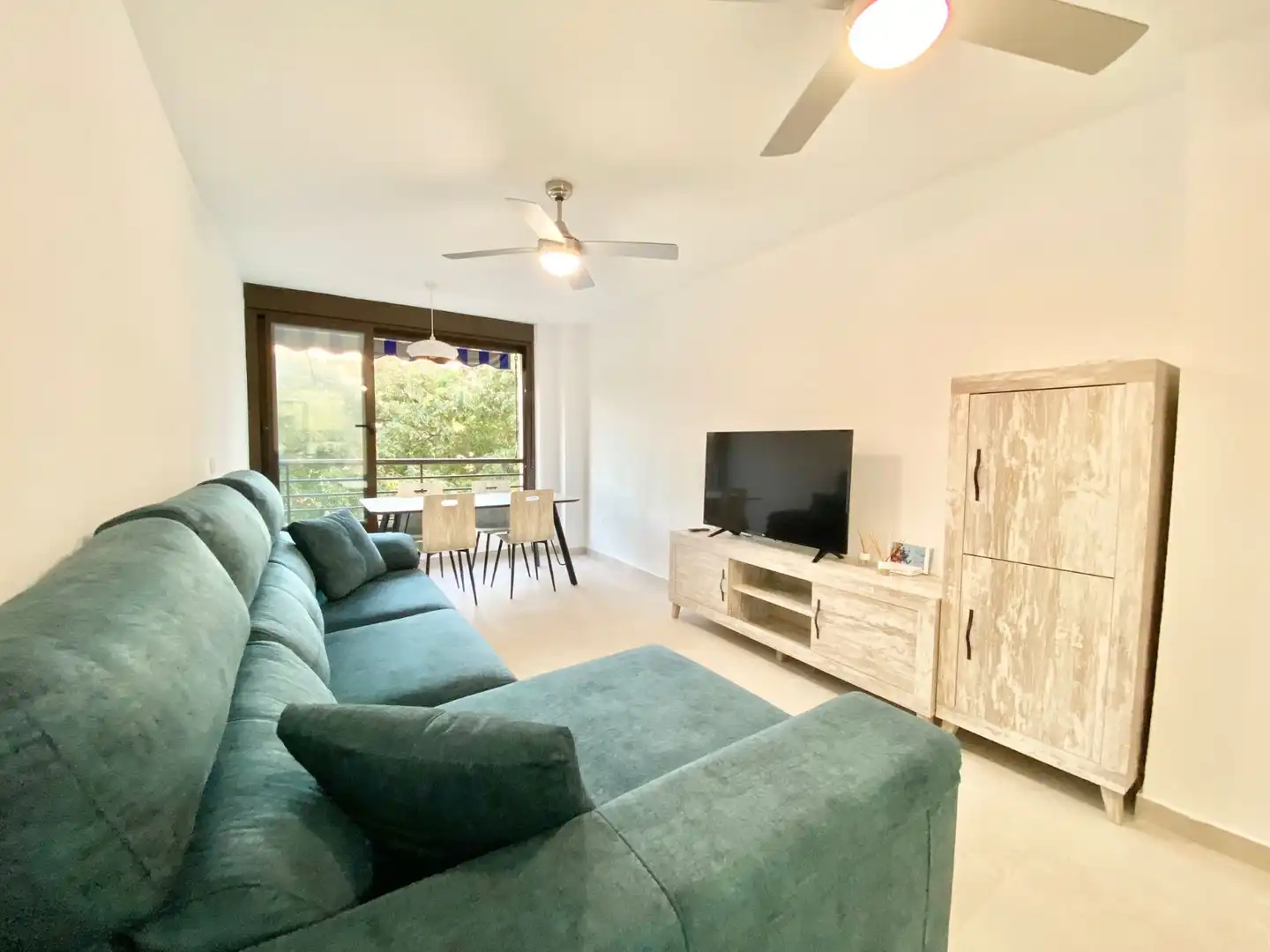 Living room of Apartments for rent in Guardamar del Segura  with Heating, Furnished and Washing machine