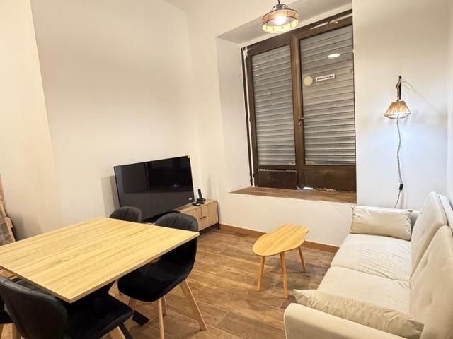 Living room of Planta baja for rent in  Madrid Capital  with Furnished