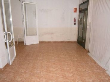 Local comercial en venda a Monóvar  / Monòver
