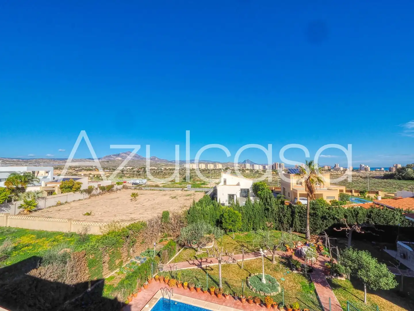 Vista exterior de Casa o chalet en venta en Sant Joan d'Alacant con Aire acondicionado, Terraza y Piscina