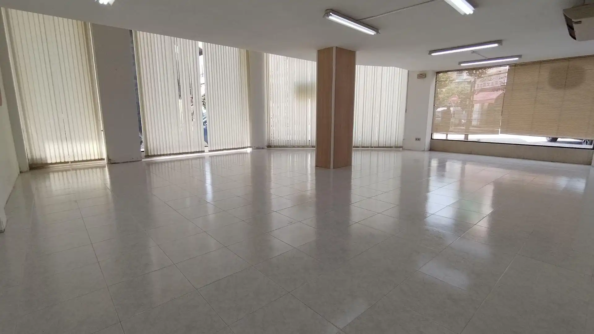 Local de alquiler en Alicante / Alacant