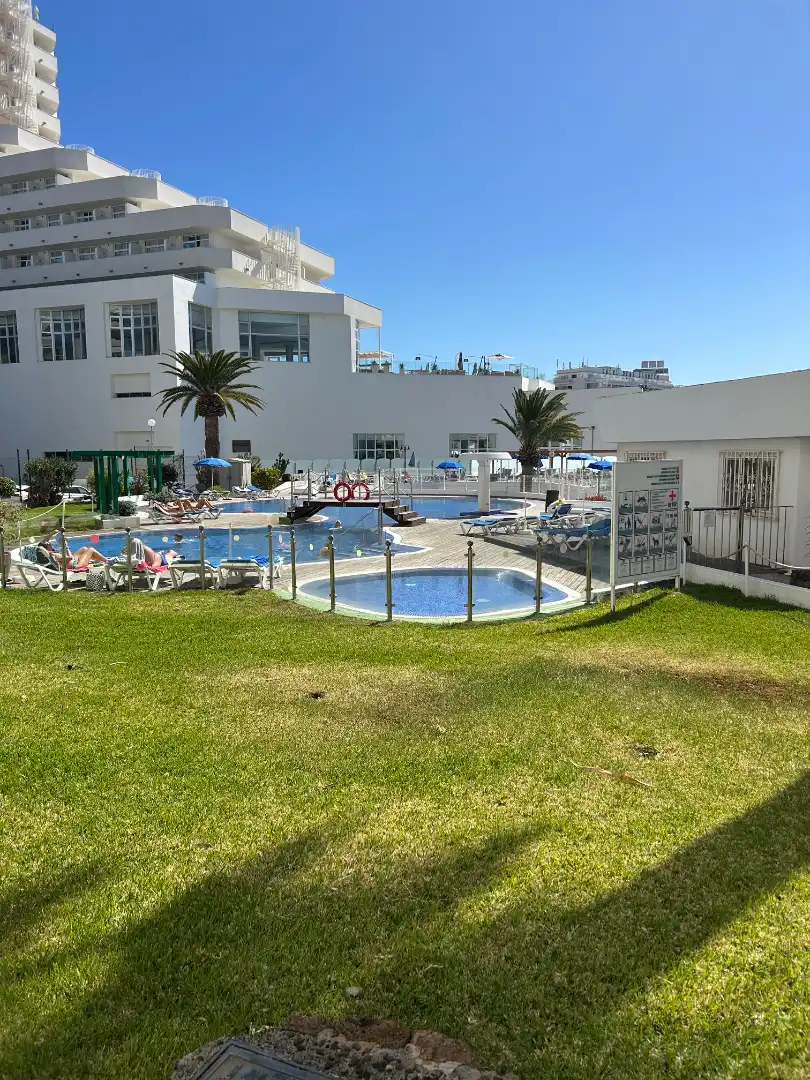 Piscina de Estudi en venda en Adeje amb Moblat, Rentadora i Microones