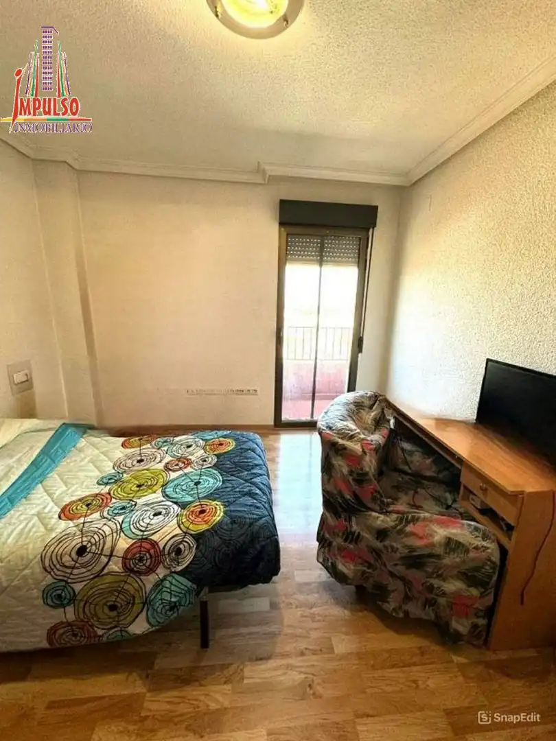 Habitación de Piso en venta en Albacete con Calefacción, Amueblado y Balcón