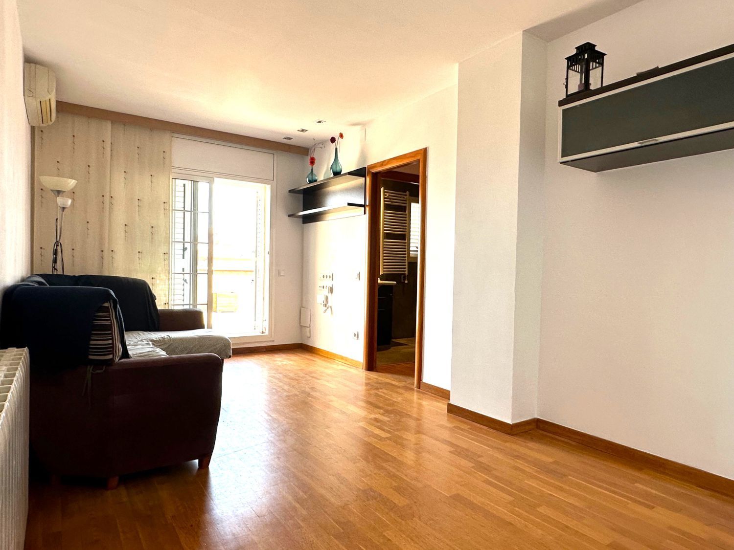 Wohnzimmer von Dachboden zum verkauf in Sant Boi de Llobregat mit Klimaanlage, Heizung und Parkett