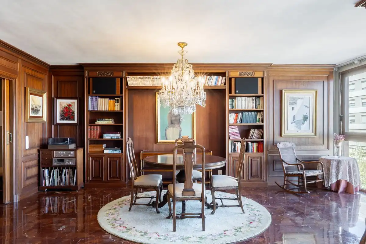 Flat with lift for sale in Pg. de les Germanies, imagen 2