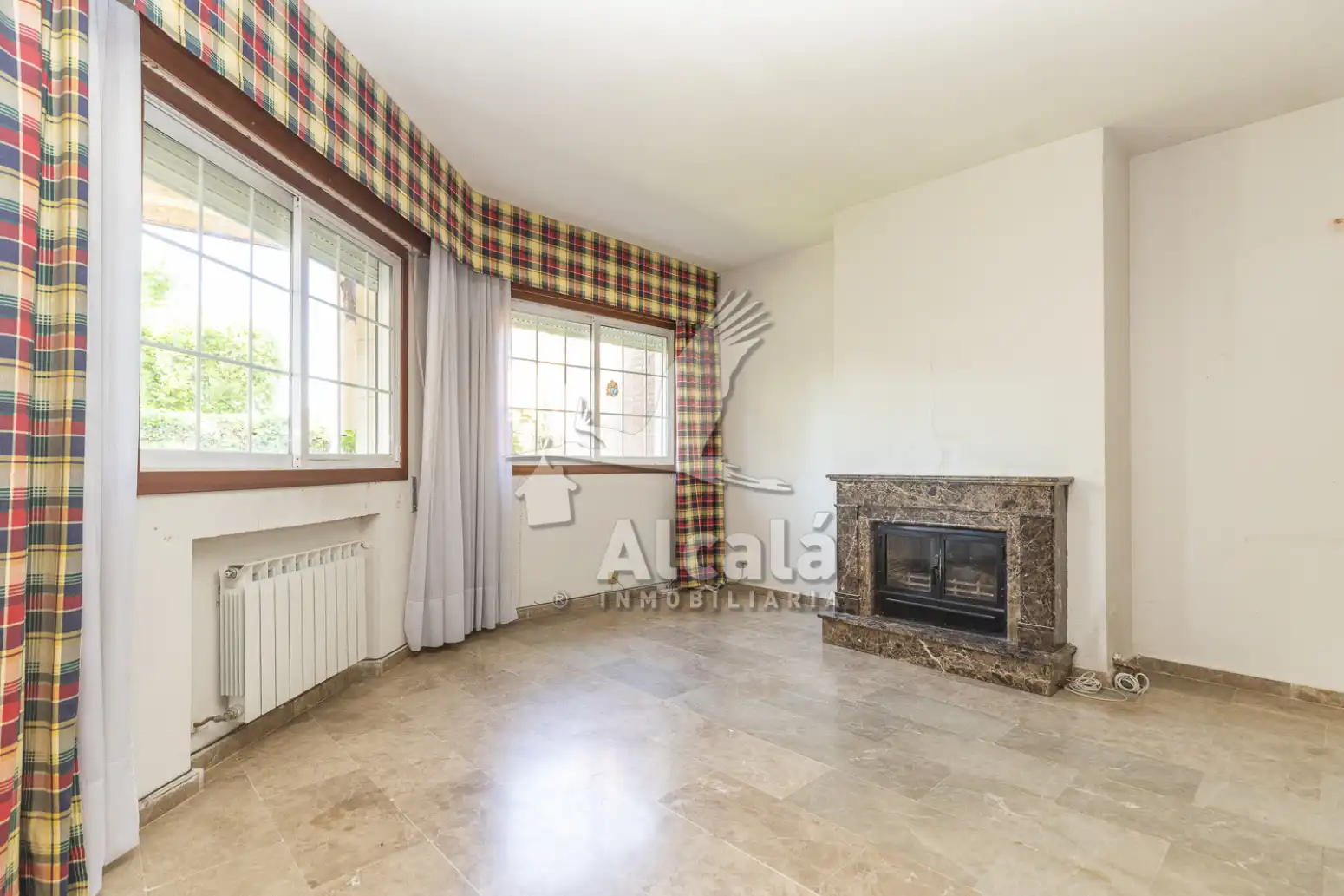 Habitación de Casa adosada en venta en Villalbilla con Aire acondicionado, Calefacción y Parquet