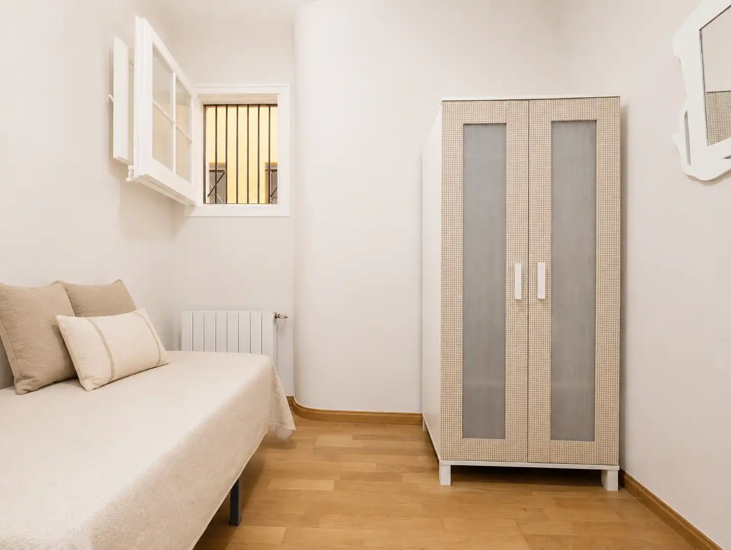Bedroom of Flat for sale in Barcelona  with Balcony
