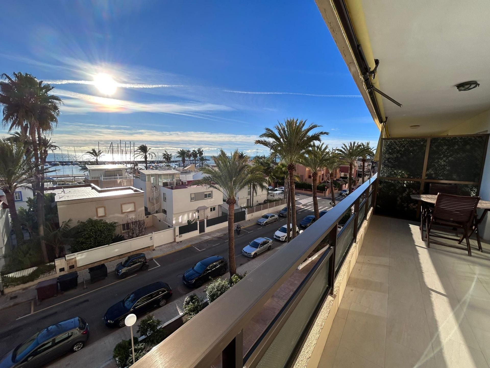 Vista exterior de Pis de lloguer en La Pobla de Farnals amb Aire condicionat, Calefacció i Jardí privat