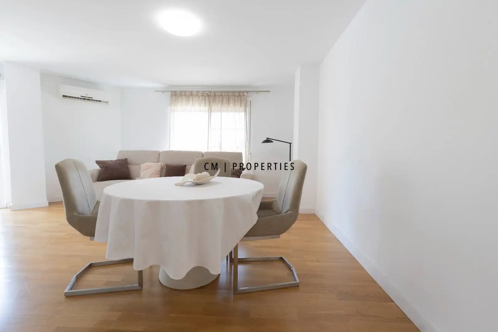 Comedor de Piso de alquiler en Valencia con Aire acondicionado, Parquet y Amueblado