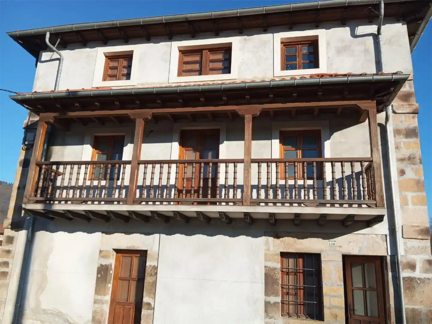 Vista exterior de Pis en venda en Villafufre amb Balcó