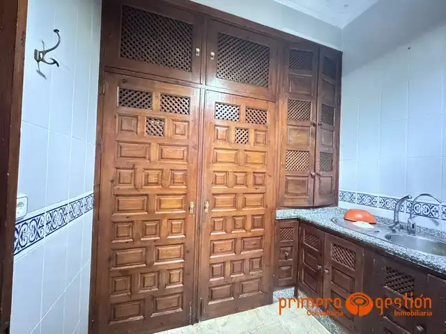 Cuina de Casa o xalet en venda en Carmona amb Aire condicionat i Calefacció