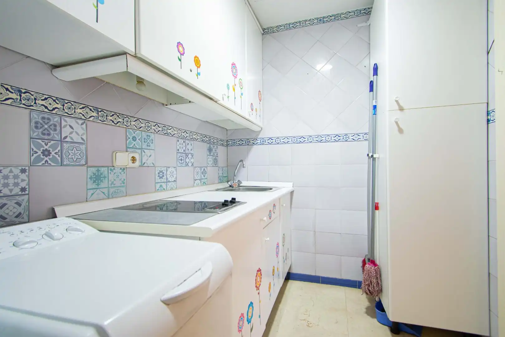 Cocina de Apartamento en venta en Sevilla con Aire acondicionado, Calefacción y Amueblado