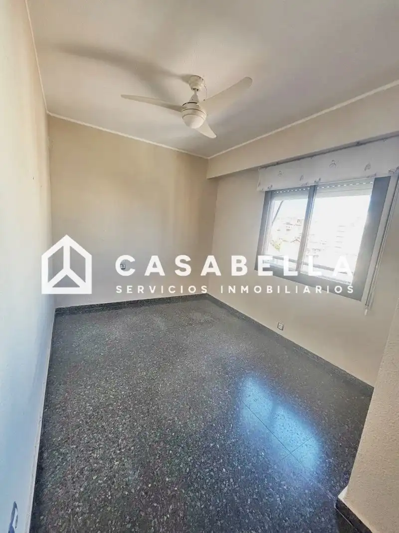 Habitación de Ático en venta en Valencia con Aire acondicionado, Calefacción y Terraza