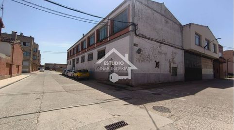 Foto 2 von Fabrikhallen zum Verkauf in Avenida Ebro, Mendavia, Navarra