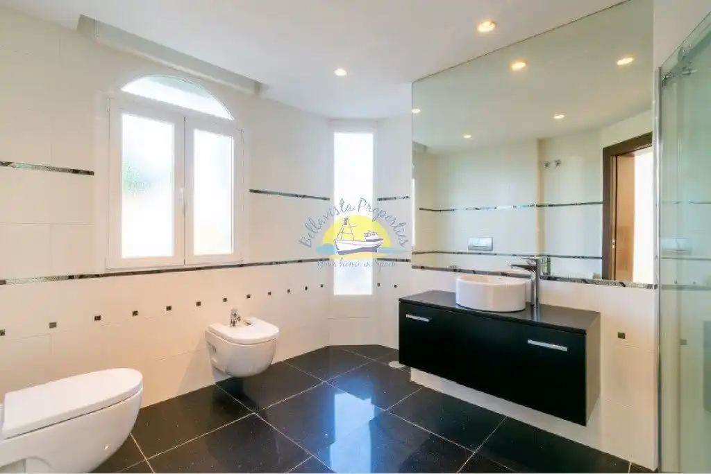 Baño de Casa o chalet en venta en L'Alfàs del Pi con Aire acondicionado, Jardín privado y Terraza