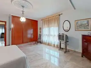 Bedroom of Houses for sale in El Escorial  with Heating, Private garden and Parquet flooring