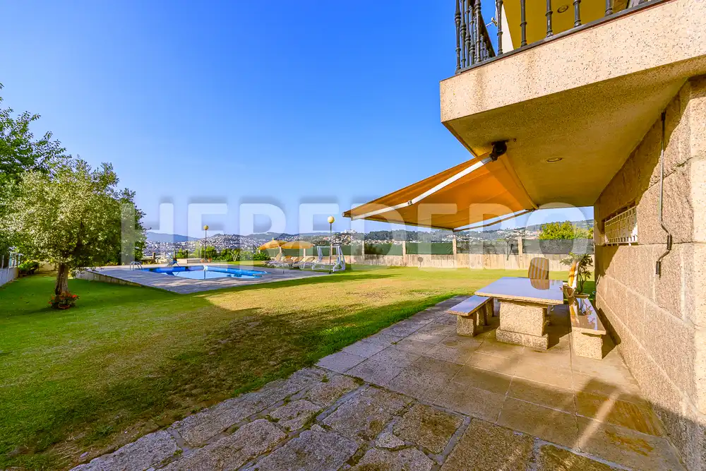 Jardín de Casa o chalet en venta en Vigo  con Calefacción, Jardín privado y Terraza