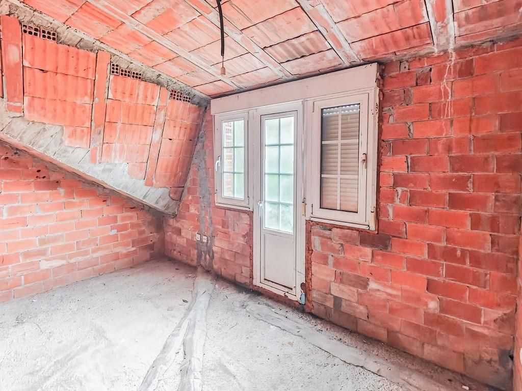 Casa o xalet en venda en Outeiro de Rei amb Jardí privat