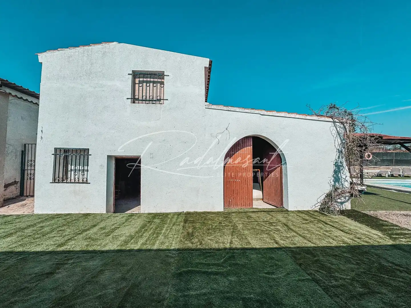 Exterior view of Houses for sale in Reus  with Air Conditioner, Swimming Pool and Furnished