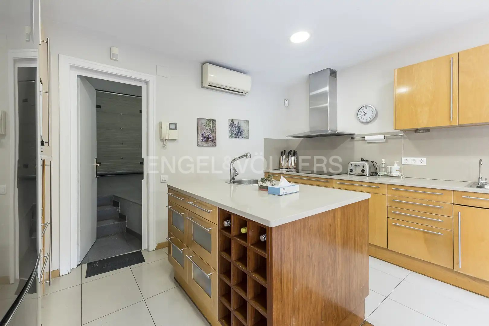 Kitchen of Houses for rent in Barcelona  with Air Conditioner, Heating and Private garden