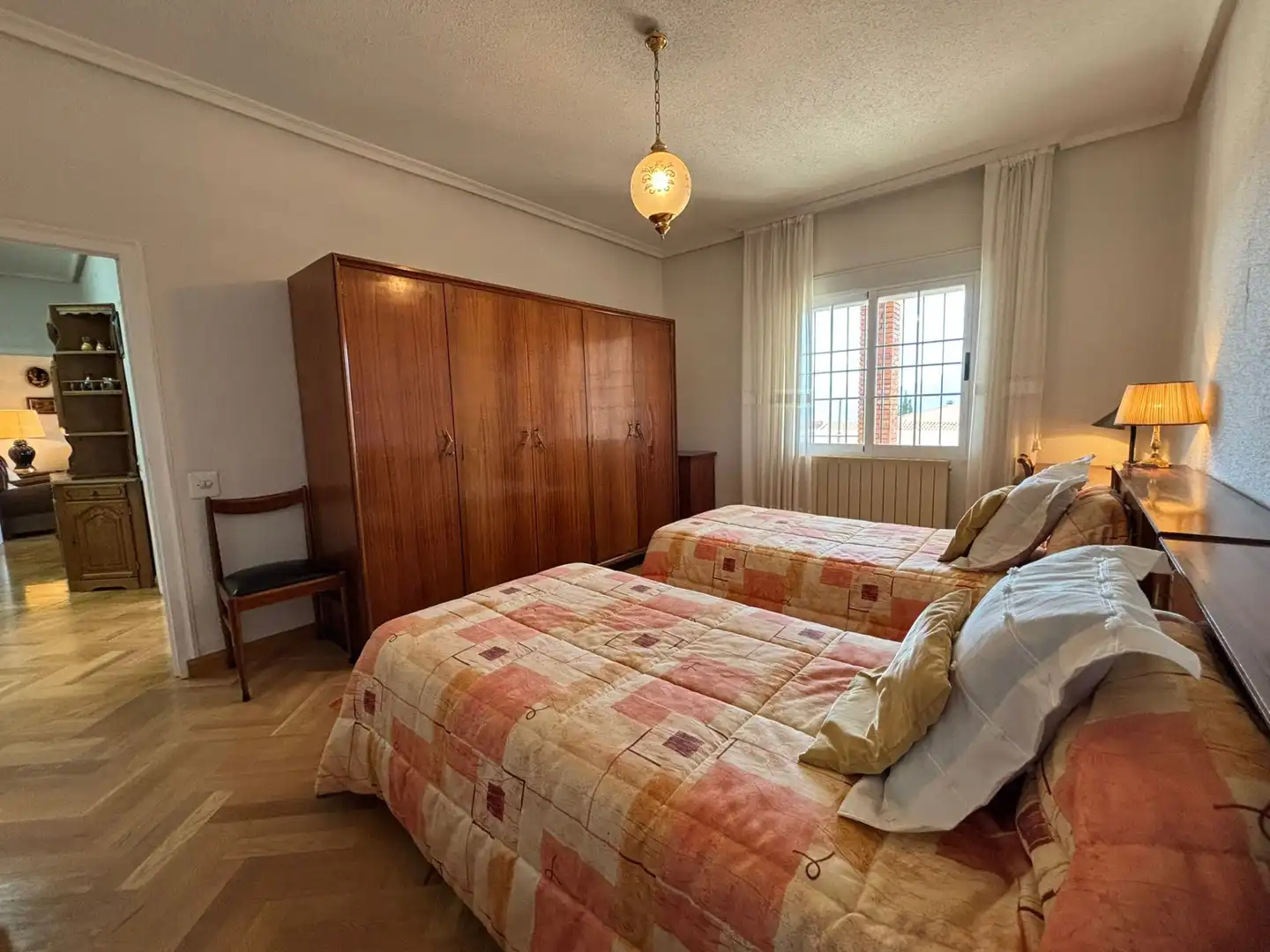 Dormitori de Casa o xalet en venda en El Barraco  amb Calefacció, Jardí privat i Terrassa