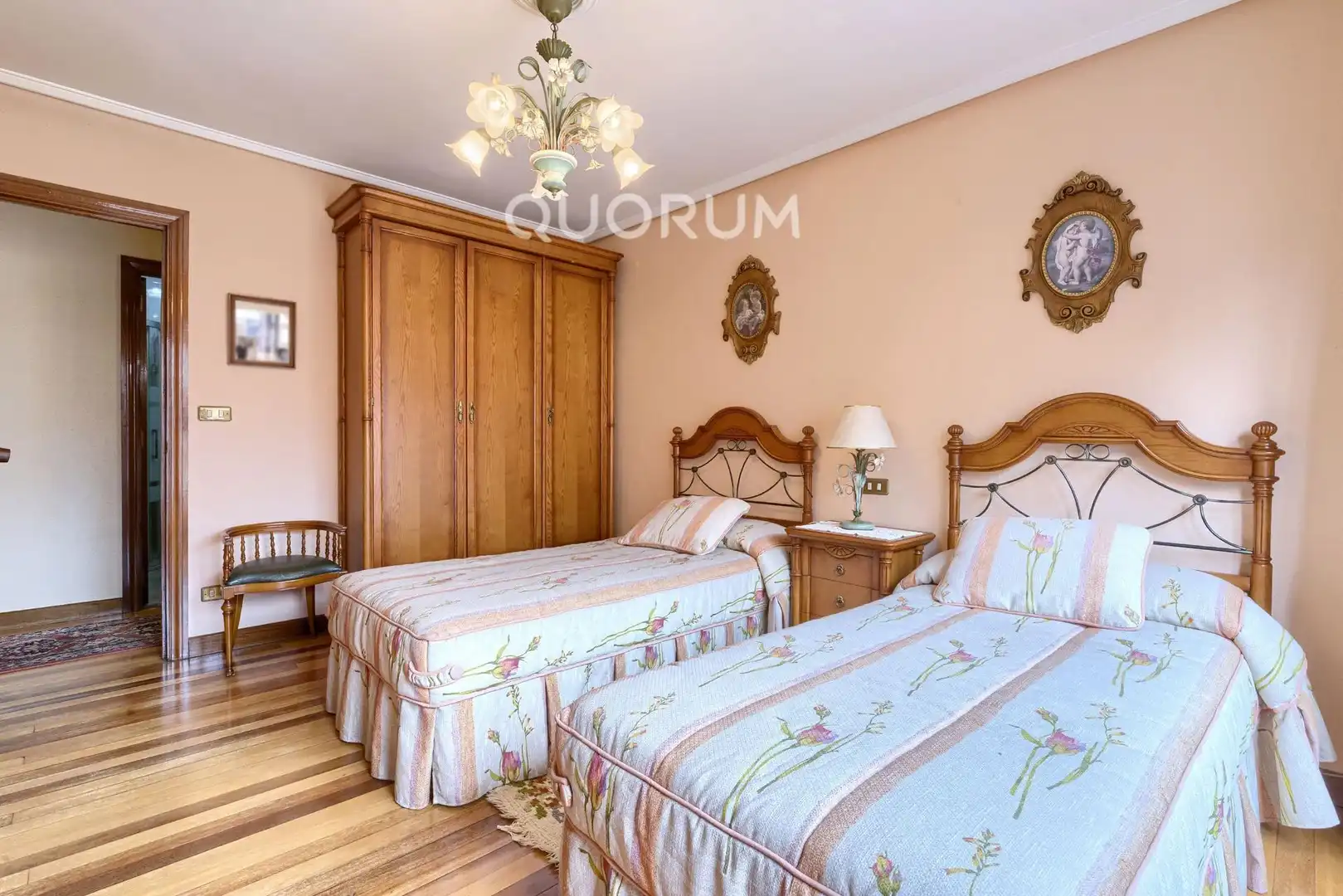 Habitación de Piso en venta en Basauri  con Calefacción, Terraza y Amueblado