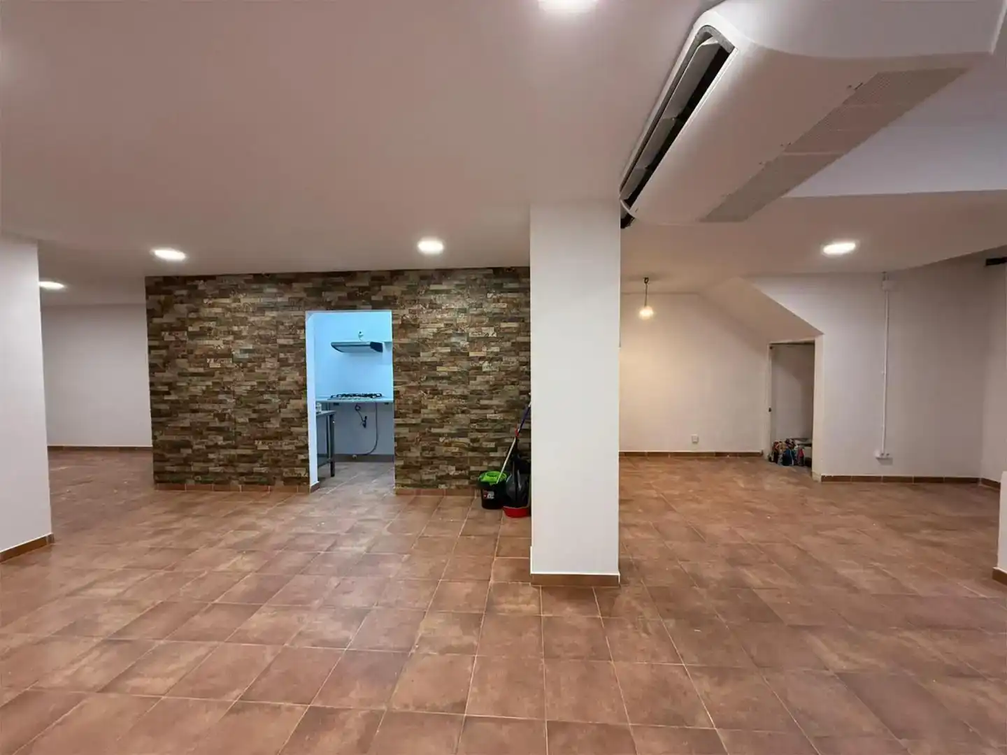 Local de alquiler en Sitges con Aire acondicionado