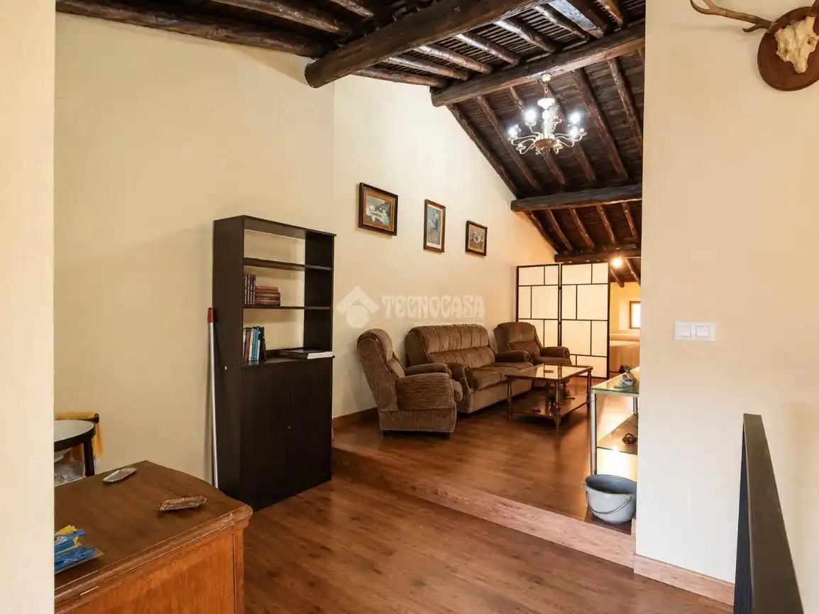 Sala d'estar de Casa o xalet en venda en Caleruela amb Moblat