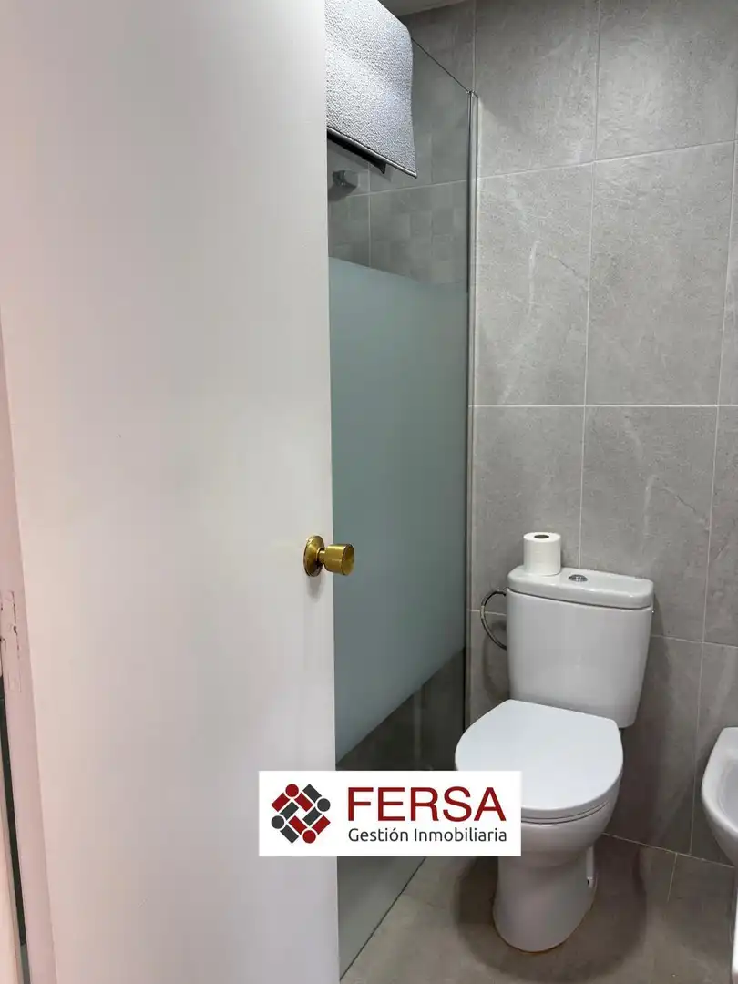 Bathroom of Flat for rent in El Puerto de Santa María  with Air Conditioner, Private garden and Furnished